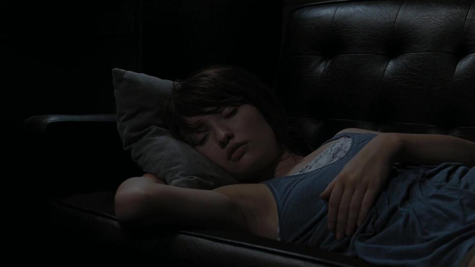 Emily Browning armpit scene. The Uninvited (2009)