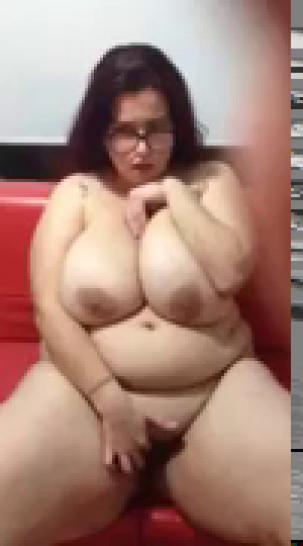 Real Female Argentinian BBW orgasm