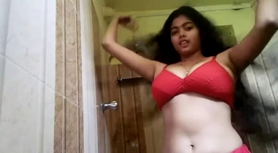 Busty Indian Slut Daevi Fucks her Hairy Pussy in the Bath!
