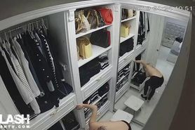 Security Cam Leak - Rich Hotwife with Brown Ni ...