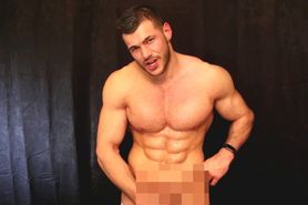 Sexy web cam muscle
