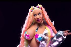 Nicki Minaj Titty bounce