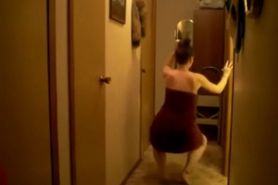 Girl Drops Her Towel And Dances Nude