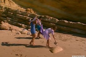 Beach Threesome - video 1