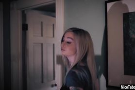 Sexy teen knows how to please stranger with huge dick