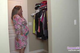 HUGE PREGGO BABY BUMP TRYING ON CLOTHES AND LABOR