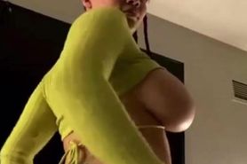 Sexy Ass Tart