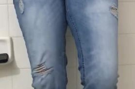 FEMALE PEE DESPERATION AND WETTING HER JEANS