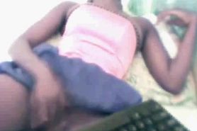 Ebony Dominincan Masturbating in cam