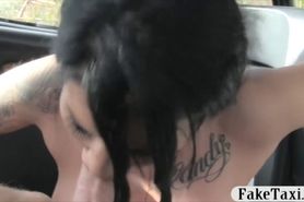 Busty tattooed woman smashed in the cab to off her fare