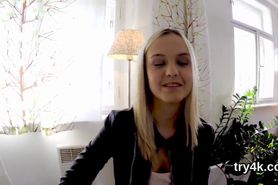 Fervent nympho gives head in pov and gets juicy snatch reamed