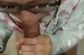 Indonesia Pacar Jilbab Nyepong Sampe Crot