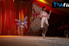 Candice Swanepoel Underwear Scene  in The Victoria'S Secret Fashion Show 2012