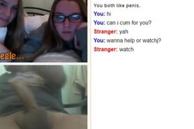 Omegle 6 : Quick cum for 2 girls