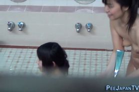 Japanese whore pissing - video 1