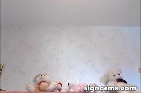 Teen fucks her wet pussy with dildo on webcam