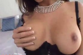 Gorgeous Babe Moves Like A Queen - video 2