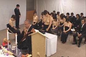 Asian girls go to church half nude part1 - video 2