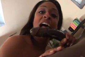 Black babe suck dick before taking a big black cock