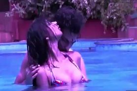 8bbc72fa4542f622729900ba82b8f275.mp4