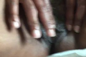 Finger fuck my mature ebony pussy