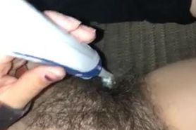 Using a electric toothbrush
