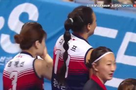 Japanese Professional Volleyball Player Foot Injury Shoe And Sock Off