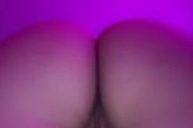 Teen bubble butt clapping and spread open