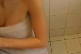 Amateur bathroom sex - video 1