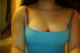 Teen on webcam show boobs