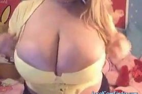 Huge sexy tits