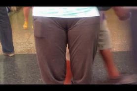 Milf Cameltoe in the streets