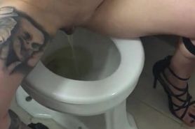 First Pissing clip everrrr posted