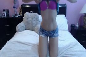 Teen Shows Her Hot Body Proudly
