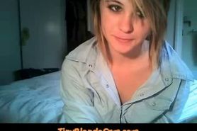 Ashley Olsen lookalike at TinyBlondeCam.com