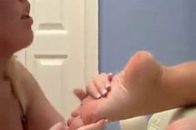 lesbian feet lick