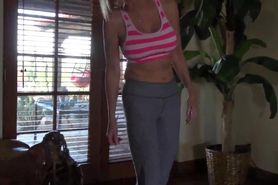 Stepmother Handjob In Yoga Pants