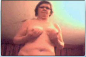 Ma copine se masturbe devant la webcam 2