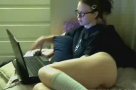 Emo teen masturbates in private webcam vid