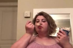 CURVY BBW IS HUNGRY SO SHE CHOWS DOWN ON ICE CREAM