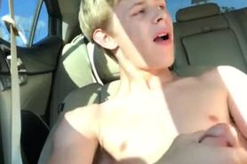 Young HUNG stud strokes in the car