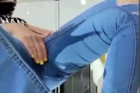 Little slut squirt for daddy in her tight jean