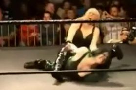 Latex Fetish Wrestling: Gothic Girl VS Blond Woman