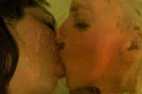 webcam girl lesbian - video 1