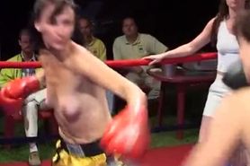 DWW Topless Boxing - Lessja vs Svetlana Kr