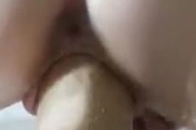 Really deep footing in horny pussy