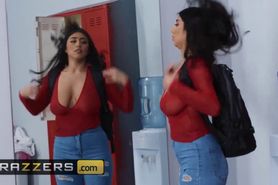 Brazzers - Thicc big tit coed Violet Myers fucks professor in class