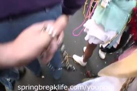 Girls Flashing in New Orleans for Mardi Gras