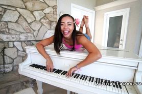 Latina sucks dick and plays piano