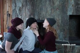 amateur lesbian threesome in scenic mountain hideaway!